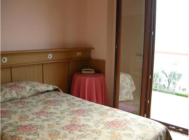Hotel San Faustino Torri Del Benaco Εξωτερικό φωτογραφία