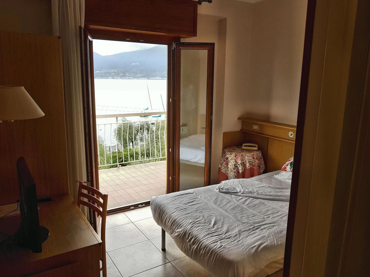 Hotel San Faustino Torri Del Benaco Εξωτερικό φωτογραφία